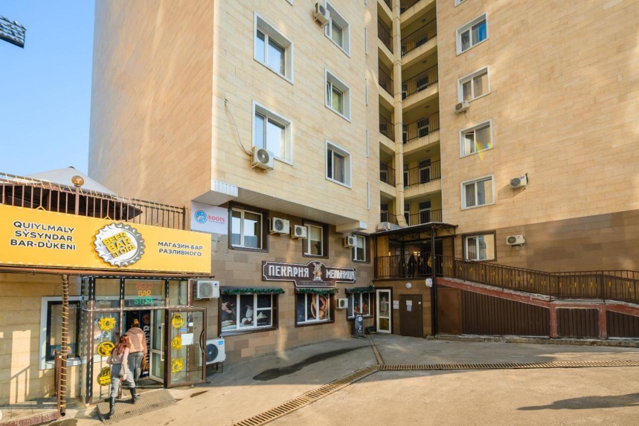 1-Ком Кв В Жк Молодежный Almaty Exterior photo